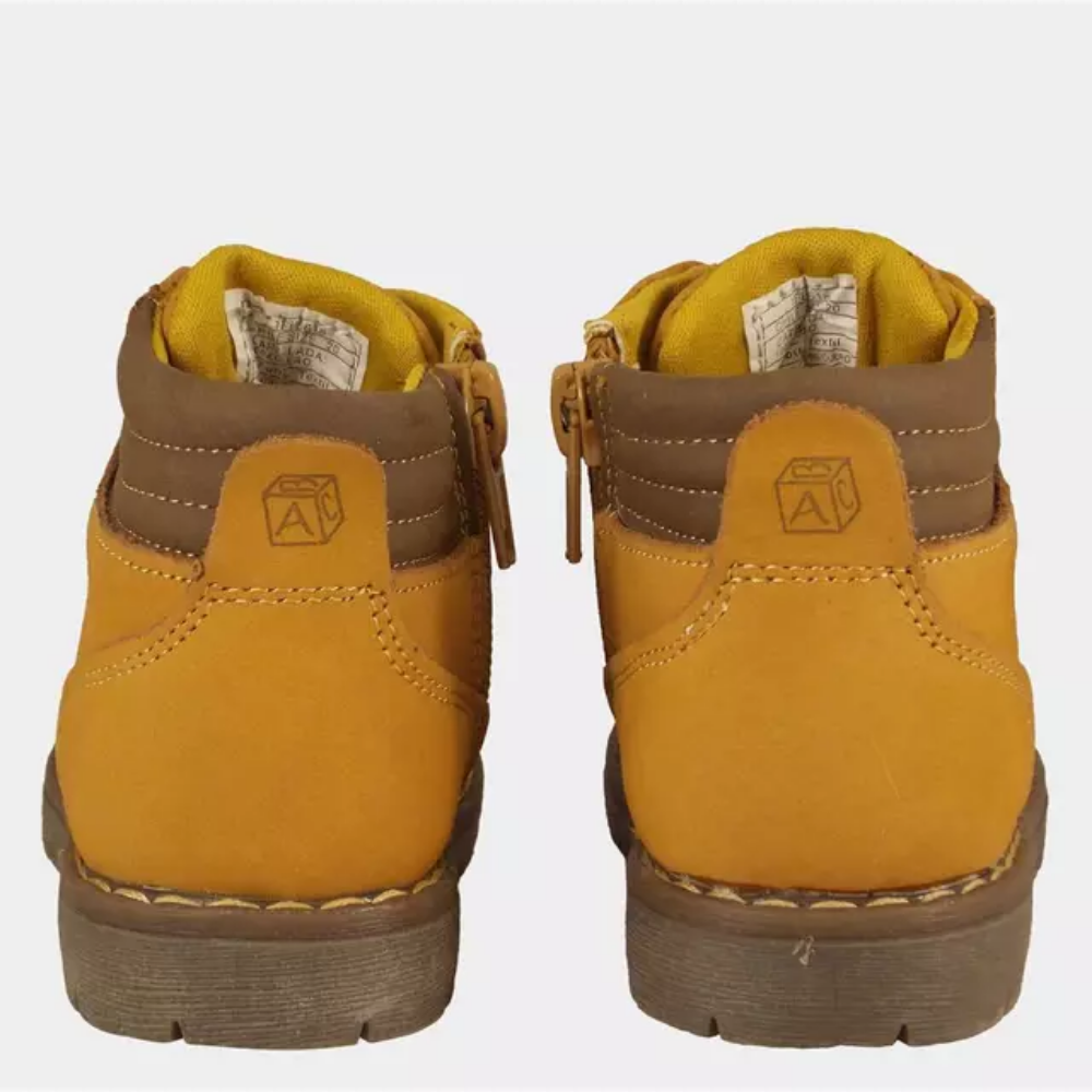 Botín casual para niño Color amarillo Talla 25